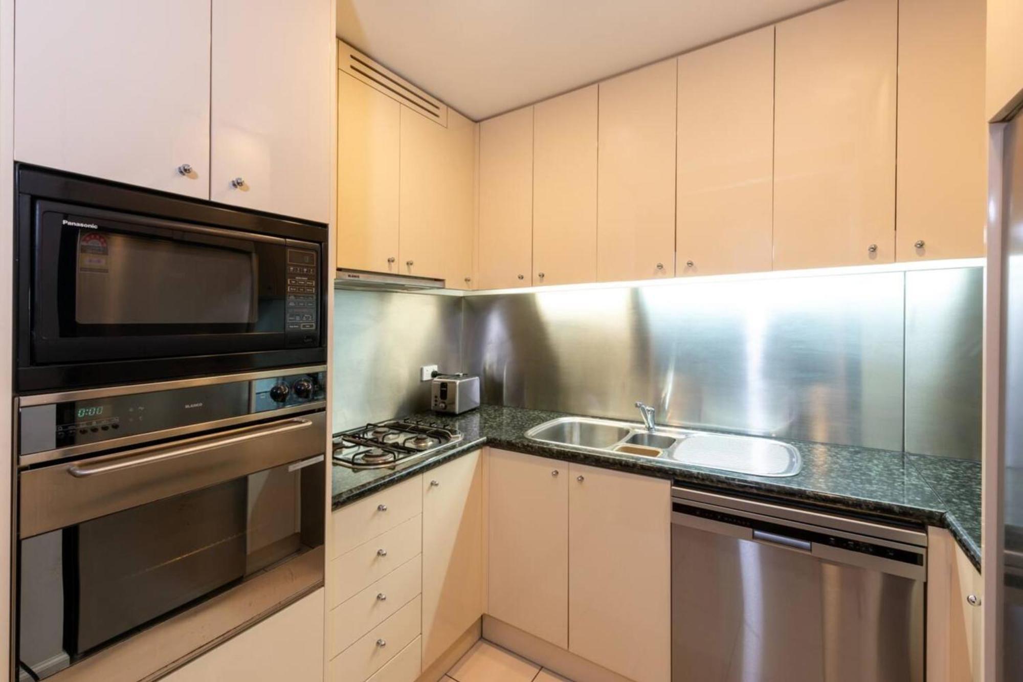 Spacious 3-Bed Unit In Melbourne Cbd W Pool & Gym Eksteriør bilde