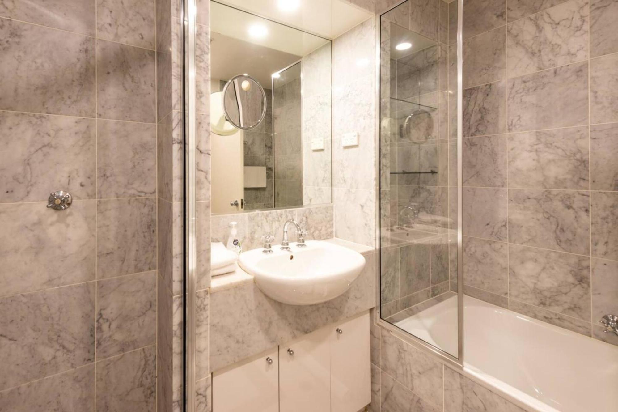 Spacious 3-Bed Unit In Melbourne Cbd W Pool & Gym Eksteriør bilde